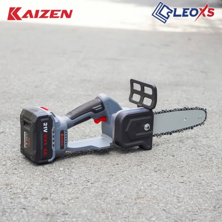 Máy cưa xích pin 21V Kaizen KZ-HS205BL