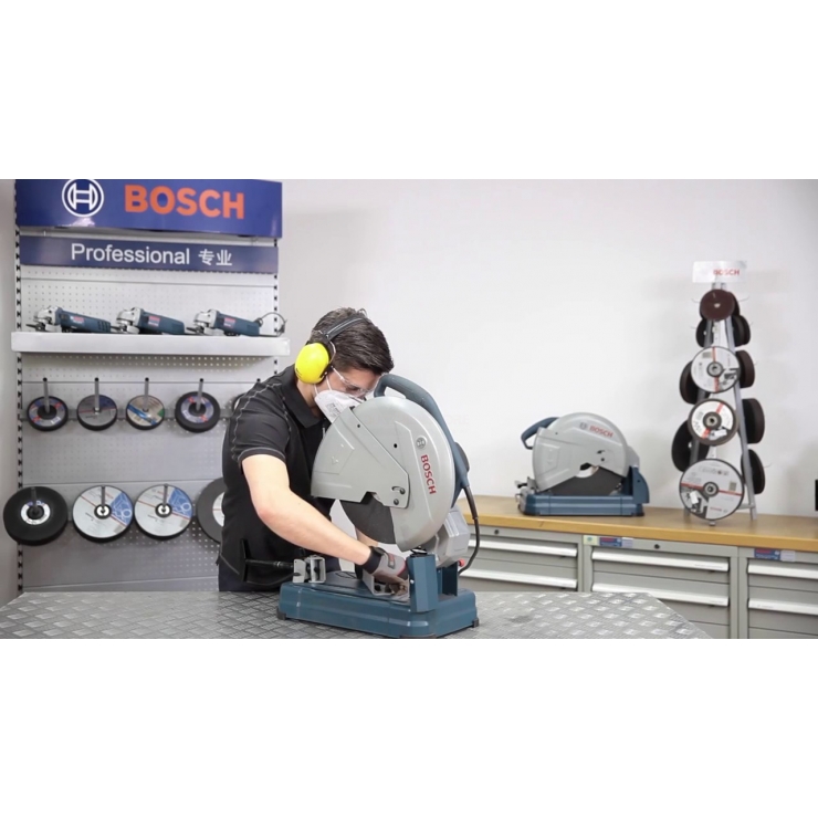Máy cắt sắt 2400W Bosch GCO 14-24 Professional