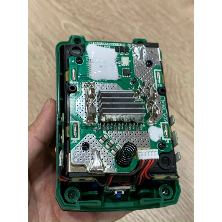Pin Dekton M21-B7500PLUS 21V 15cell 7.5Ah