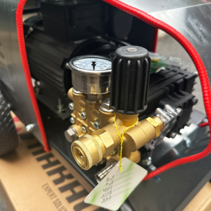 Máy Xịt Rửa Xe Cao Áp Nakawa TX-27 ( 2.7KW - 2175PSI )