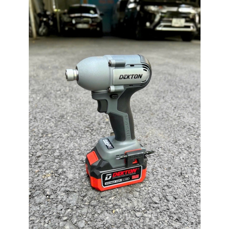 Thân Máy siết bu lông dùng pin 21V Dekton Bulong M21-IW550PRO giá tốt