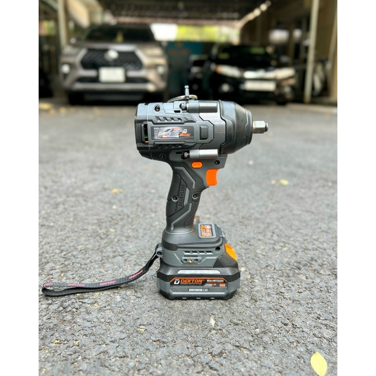 Combo  Máy Siết Bulong Pin Dekton D20-IW550PRO ( Chân Pin D20 Dewalt )