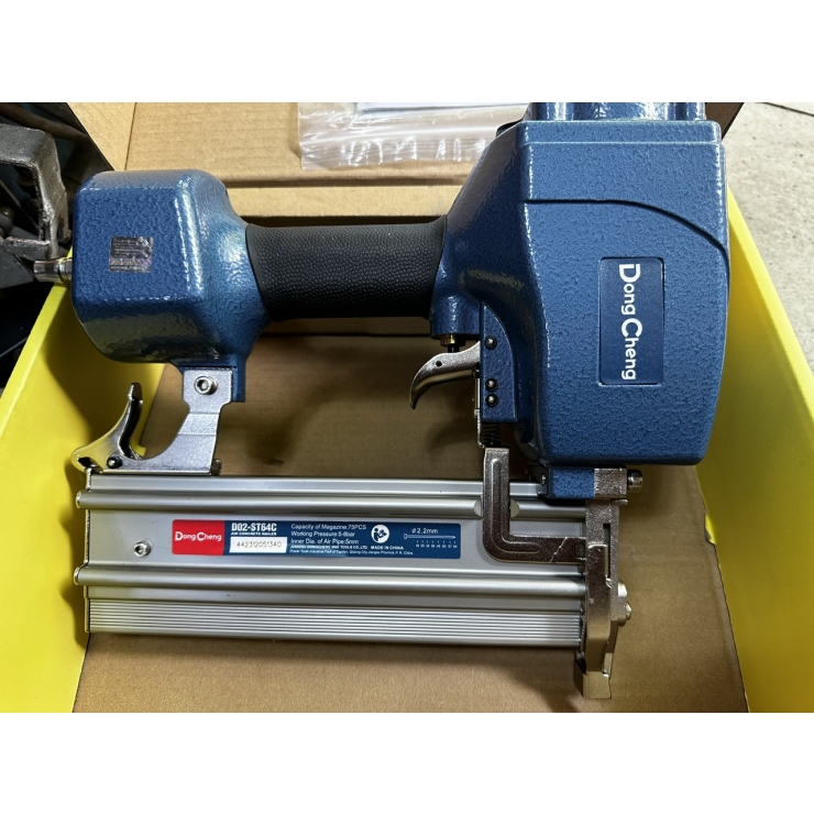 Máy Bắn Đinh Bê Tông Dongcheng D03-ST64C
