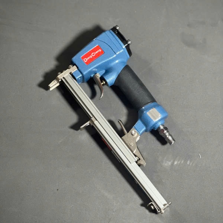 Súng Bắn Đinh U khí nén Dongcheng D03-1013J