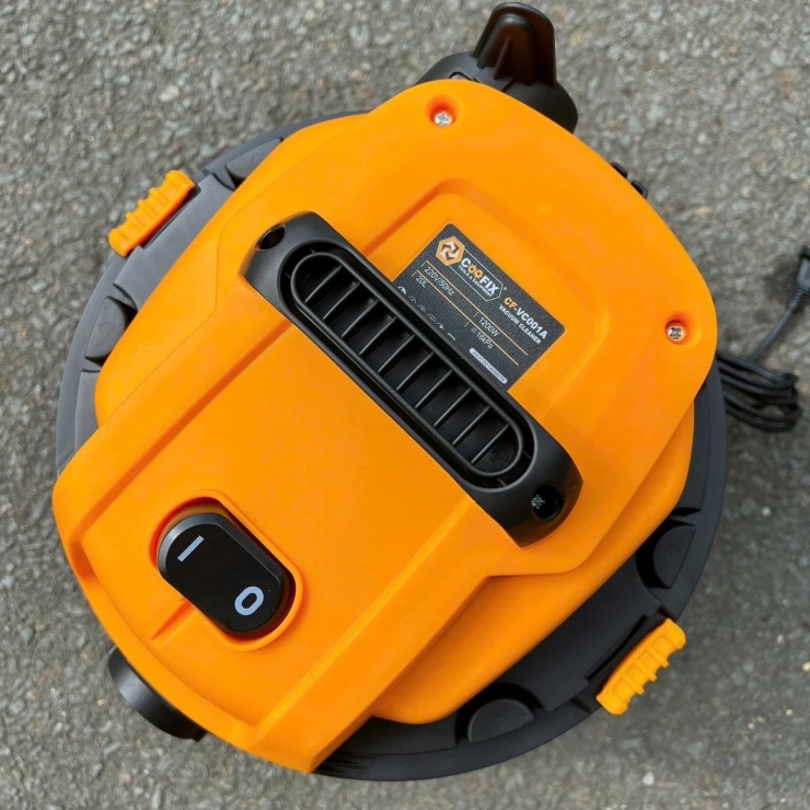 Máy hút bụi 20 lít 1200W Coofix CF-VC001A