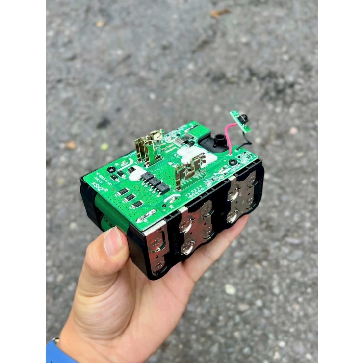 Pin 21V 3.0Ah Dekton M21-B3A6C 