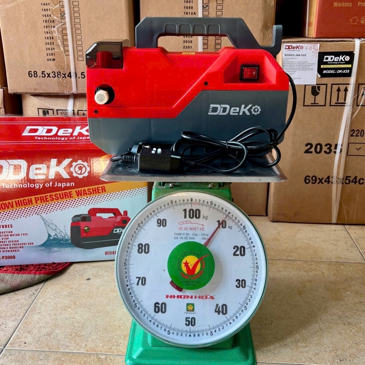 Máy rửa xe 3000W DDEKO DK-P3000 chỉnh áp
