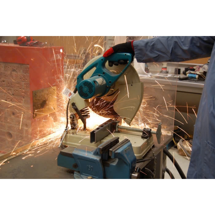 Máy cắt sắt bàn 2000W Makita 2414NB