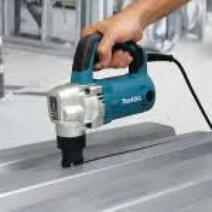 Máy cắt tôn 3.2mm Makita JN3201 chuyên dạng đột