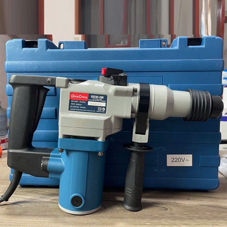 Máy khoan búa 750W Dongcheng DZC03-26B 