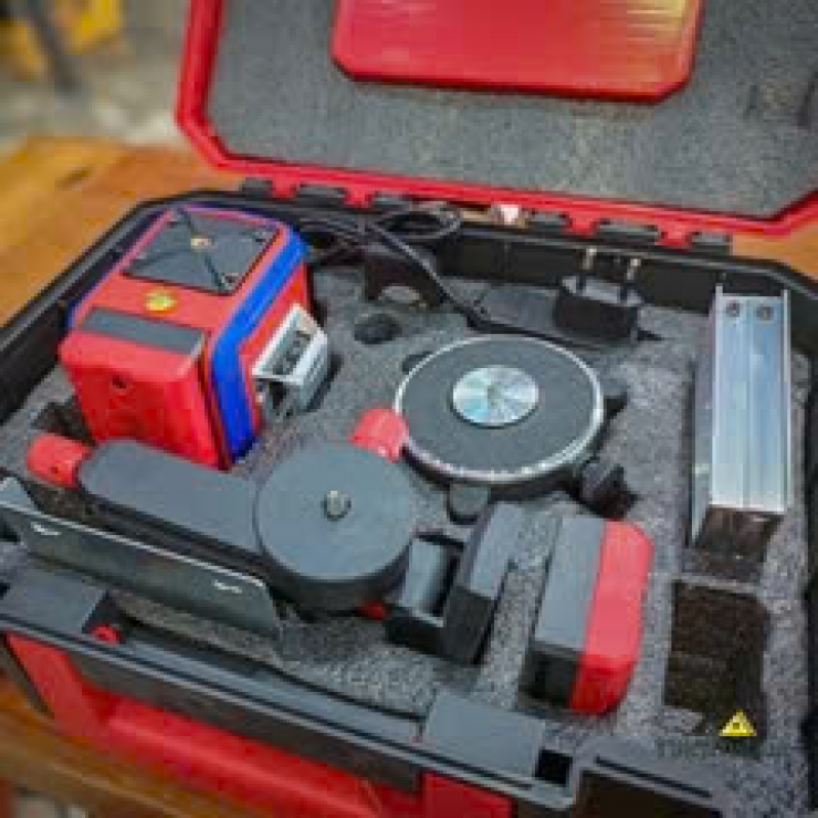 Máy cân mực 12 tia xanh Toyoko TYK12LS