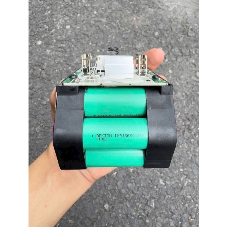 Pin 7.5A 21V Dekton M21-B7595PROMAX xả 95A