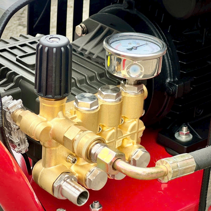 Máy xịt rửa xe công nghiệp 5.6kW DDeko DK-X56 1 pha