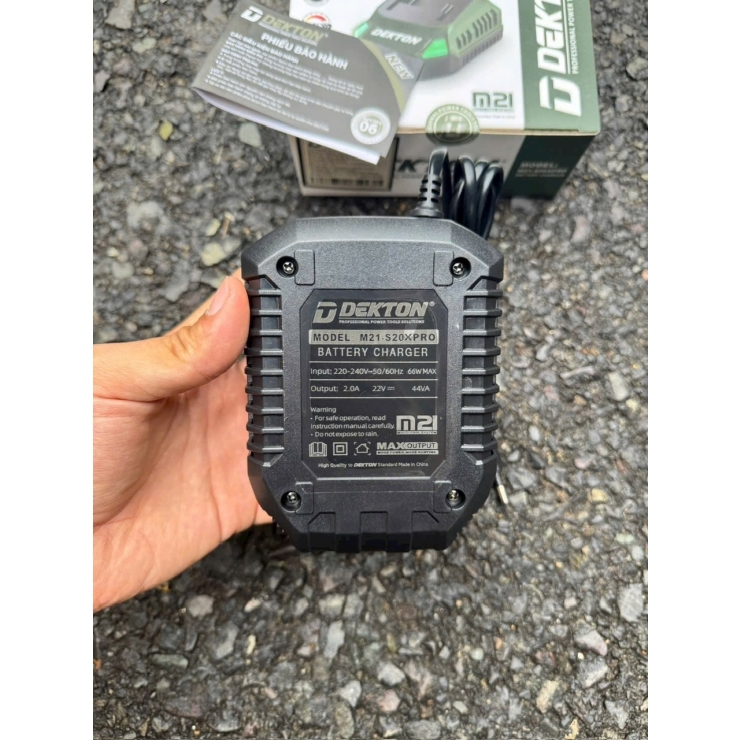 Sạc nhanh 2.0Ah Dekton M21-S20XPRO