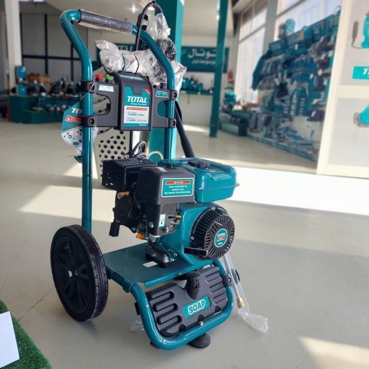 Máy xịt rửa xe dùng xăng 6.0Hp Total TGT250105 ( xe đẩy )