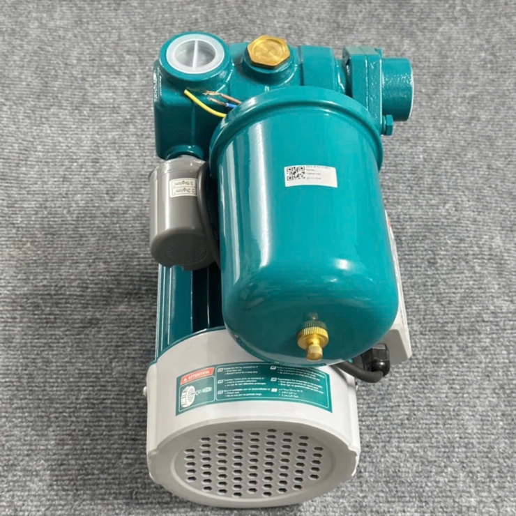 Bơm nước tăng áp 550W Total TWP95506