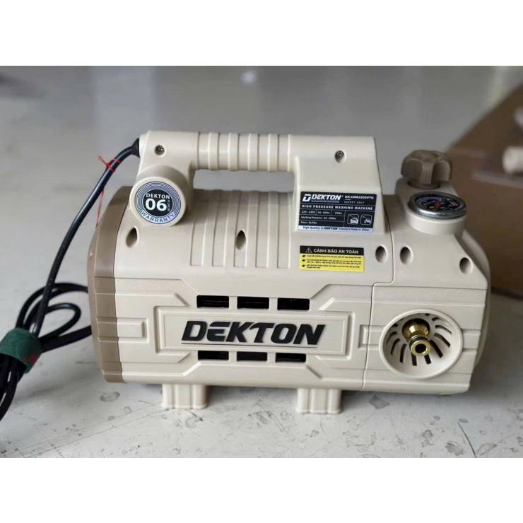 Máy rửa xe chỉnh áp Dekton DK-CWR2200VTG