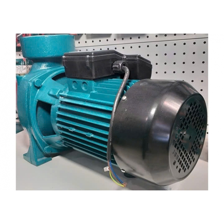 Máy bơm lưu lượng 3Kw Total TWP230002 ( 4.0Hp - 1 Pha )