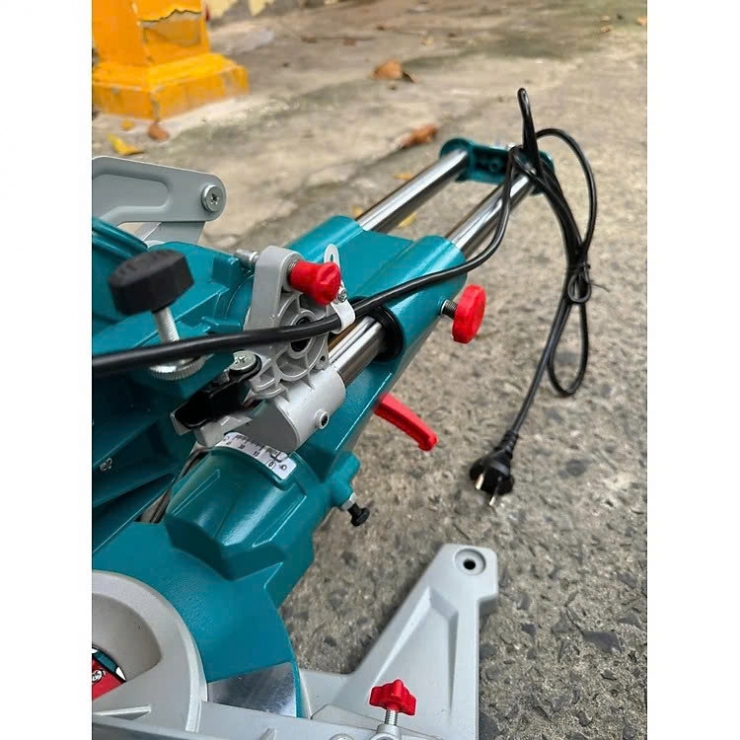 Máy cắt nhôm gỗ trượt 255mm Total TS421825517 ( 1800W )