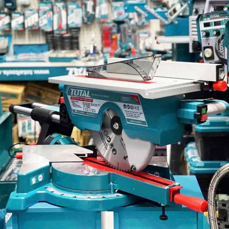 Máy cưa cắt kết hợp lưỡi 305mm Total TMS43183051 