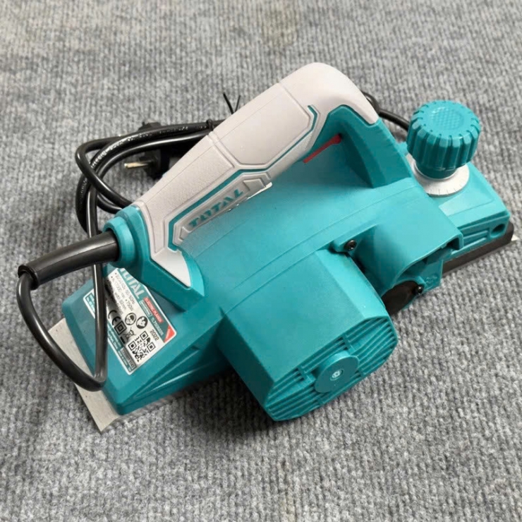 Máy bào gỗ 750W Total TL7508226 ( 82mm*2mm )