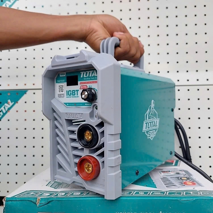 Máy hàn que LCD 160A Total TW21602 ( IGBT inverter )