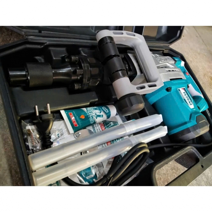 Máy đục bê tông 17mm Total TH213006 ( 20J 1300W )