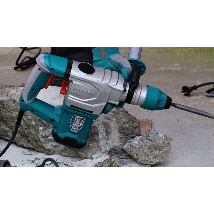 Khoan và đục mũi 14mm Total TH110286 ( 3 chức năng )