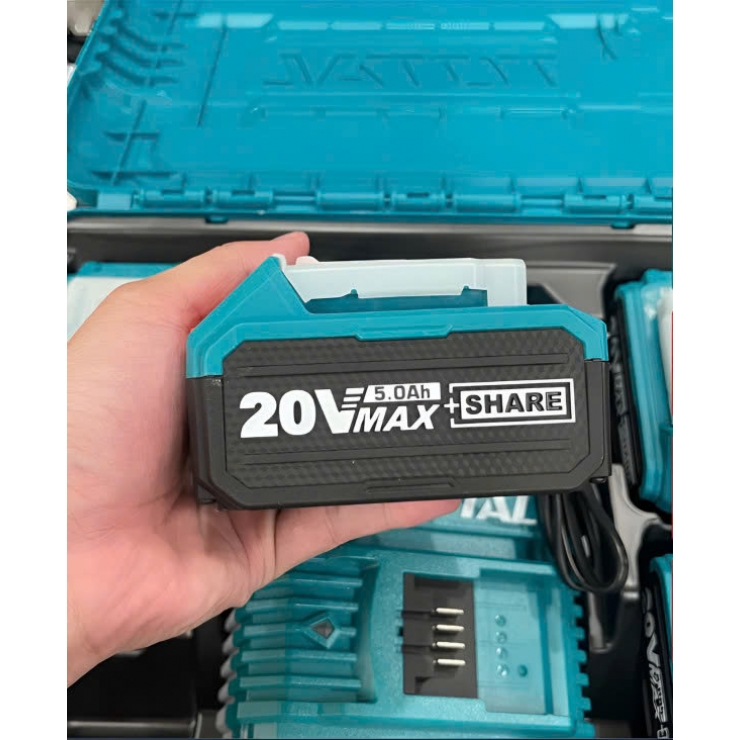Bộ 4 pin 5.0Ah Total TFBCLI20245 ( 20V*5.0Ah kèm sạc đôi )