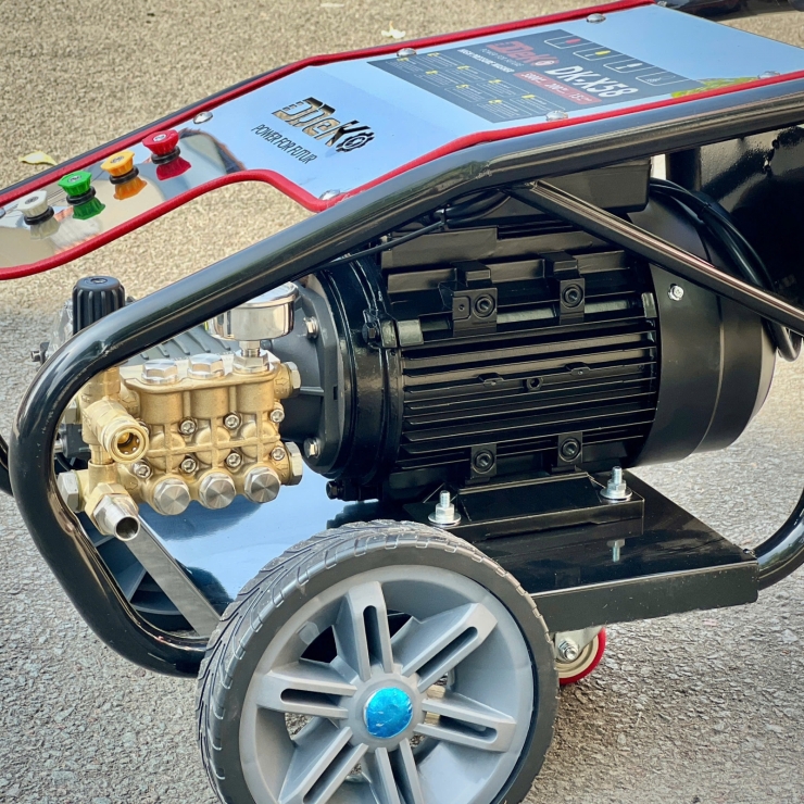 Máy xịt rửa xe công nghiệp 5.8Kw DDeko DK-X58 ( 1 pha )