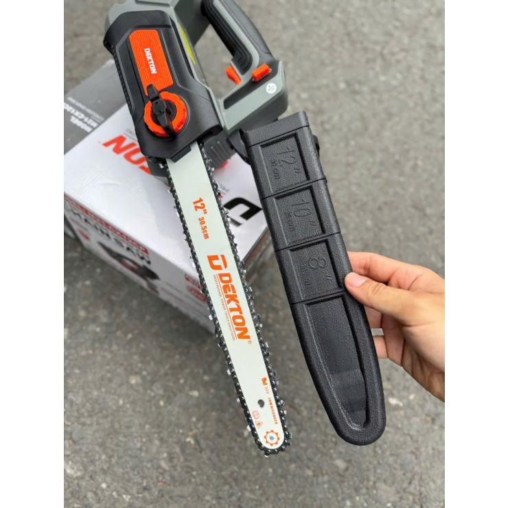 Cưa xích 12inch Pin 21V Dekton M21-CX12CP ( chưa Pin & Sạc )