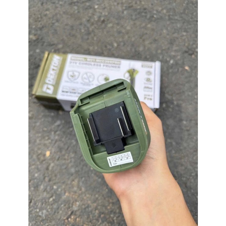 Kéo cắt cành Pin 21V Dekton M21-MCC28PRO ( chưa Pin & Sạc )