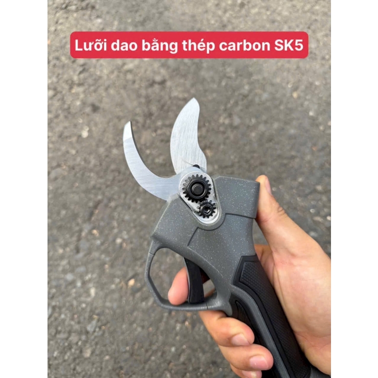 Kéo cắt cành Pin 21V Dekton M21-MCC28PRO ( chưa Pin & Sạc )