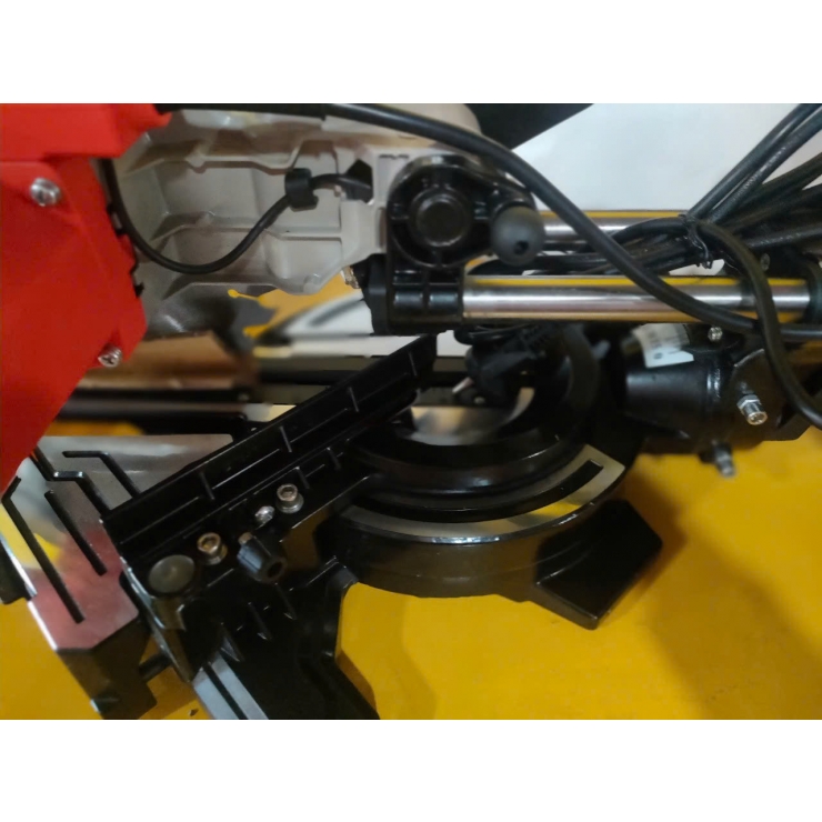 Máy cắt nhôm ti tượt 185mm Btec BT9072