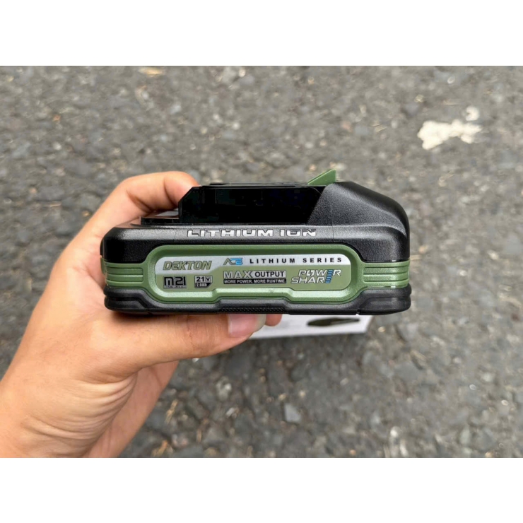 Pin 2A Dekton M21-B2055XPRO ( 5cell dòng xả cao 55A ) 