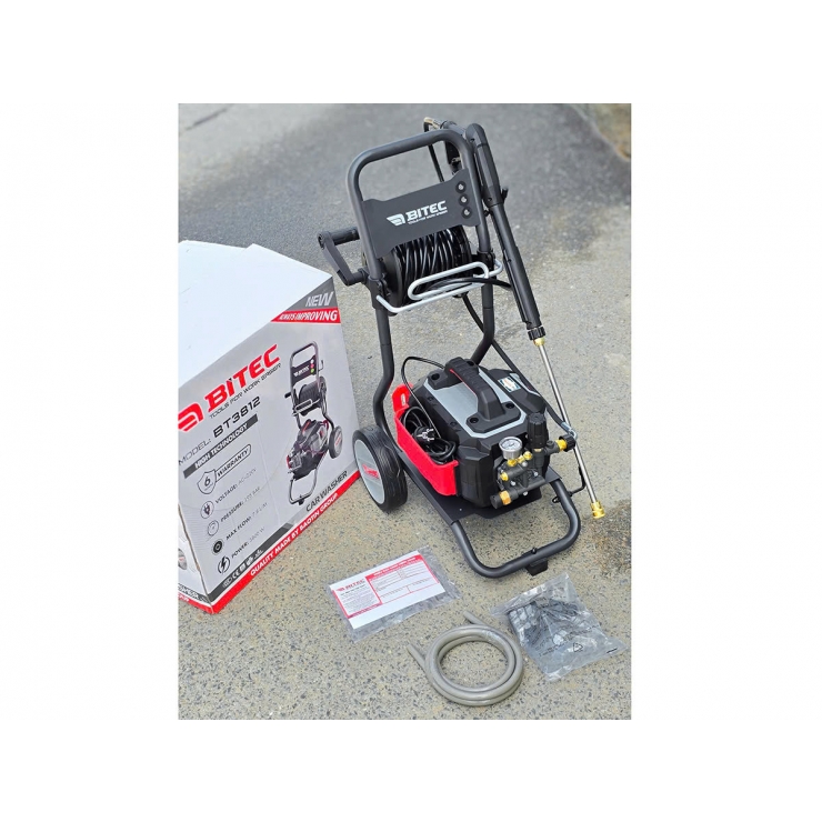 Máy xịt rửa cao áp 3.6Kw Btec BT3812 xe đẩy rulo