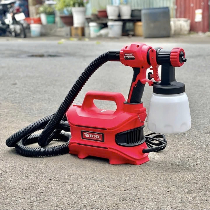 Máy phun sơn điện 700W Btec BT8007